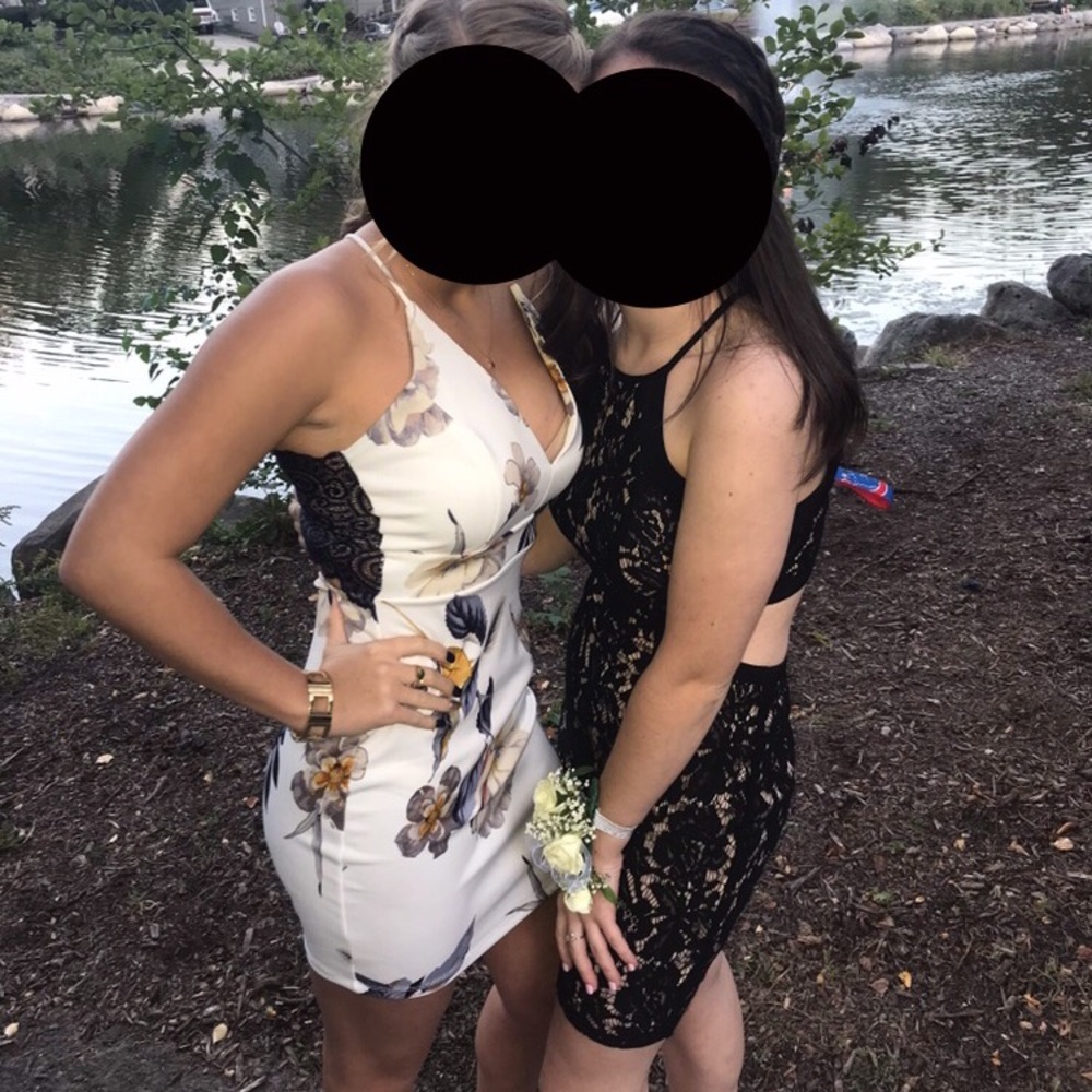 Perfect Homecoming dress, Size S, the room